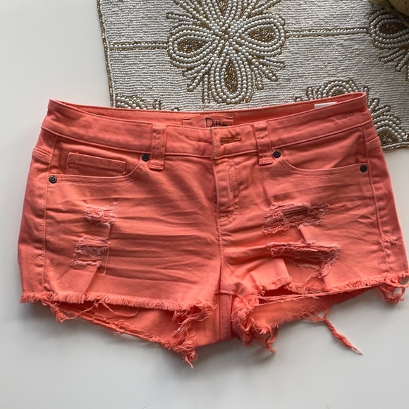 Jeans shorts - Picture 2 of 3